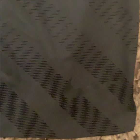 (2) Men’s NIKE shorts - Picture 3 of 7